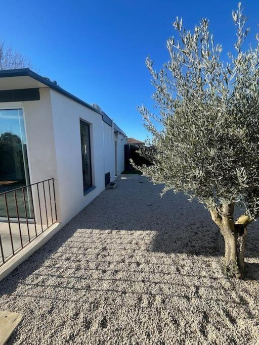 Dependance Au Sein D'Une Villa Avec Piscine Aix-en-Provence Luaran gambar